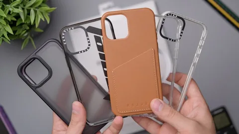 Poza cu patru huse de silicon pentru telefoanele apple iphone