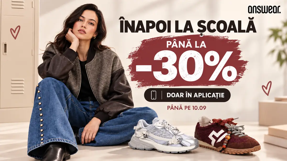 Modelă în geacă și jeanși, alături de doi sneakers, cu mesaj Answear „Până la -30%, doar în aplicație”.