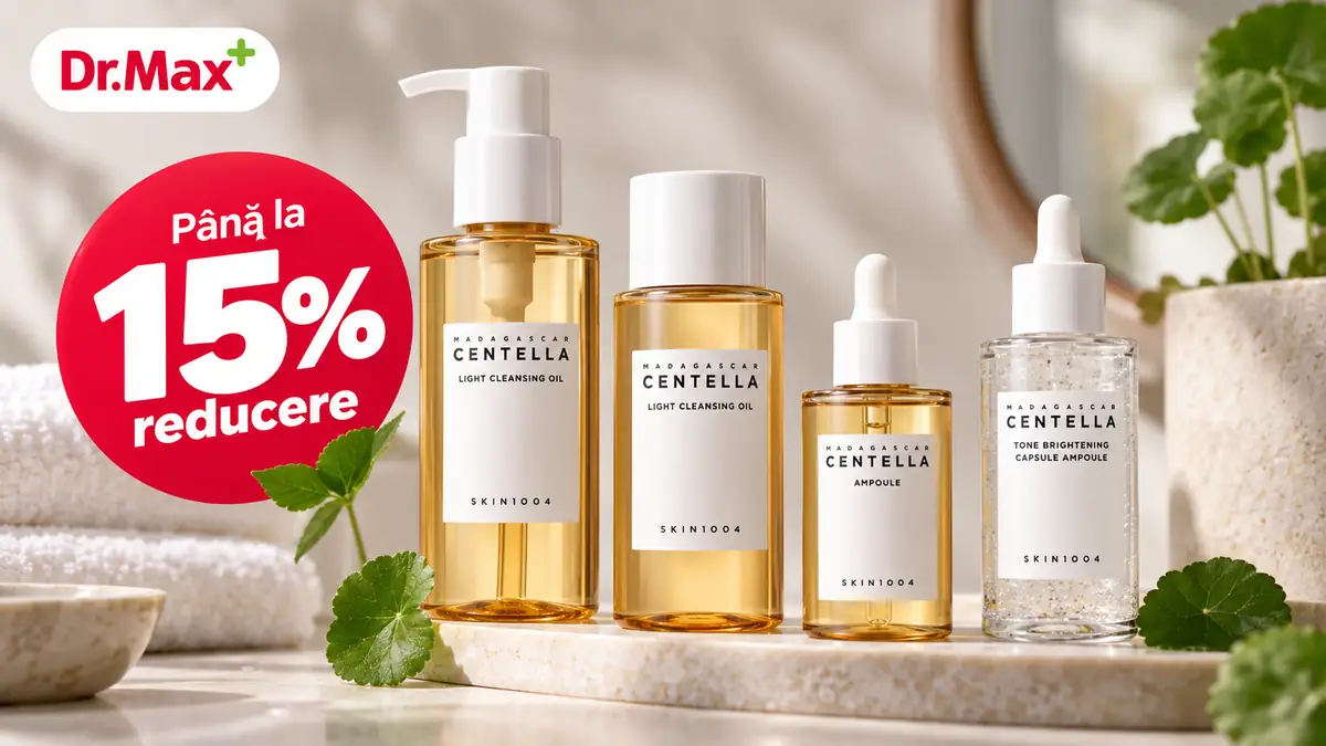 Patru produse SKIN1004 Centella pe blat, cu plante verzi, logo Dr. Max și badge „Până la 15% reducere”.