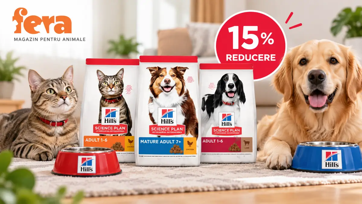 Pisică și câine lângă trei saci Hill's, cu logo Fera și insignă roșie „15% reducere”.