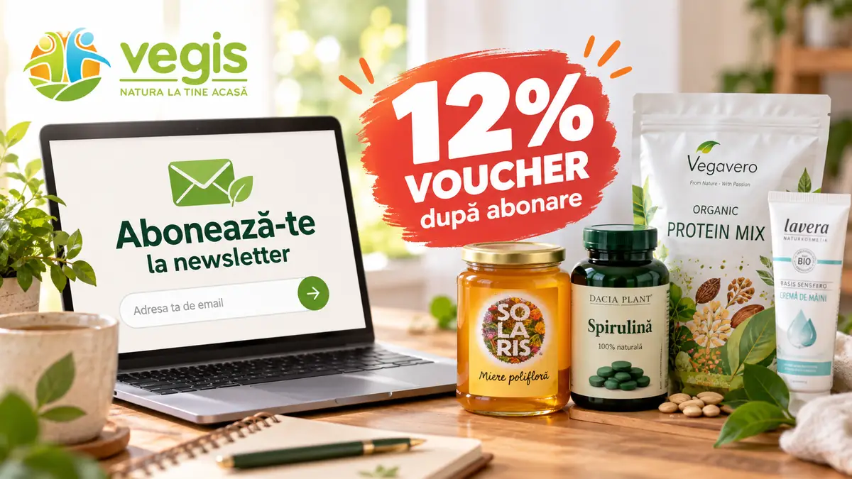 Laptop cu abonare la newsletter, mesaj 12% voucher după abonare și produse Vegis: miere, spirulină, proteine și cremă.
