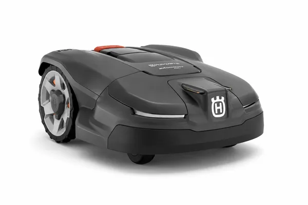 Robot Husqvarna Automower negru, cu design modern și roți robuste, prezentat din față pe fundal alb.