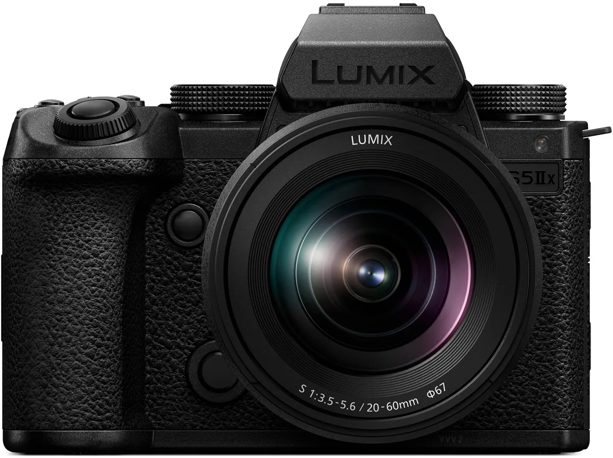 Panasonic Lumix S5 IIX S 20-60mm f/3.5-5.6