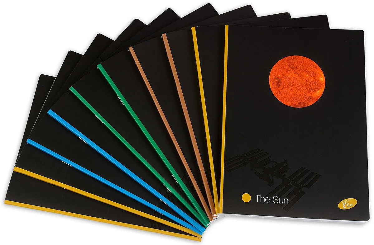 Set de 10 Caiete Elisa Planets A4 62 Coli Rânduri Largi Sortiment