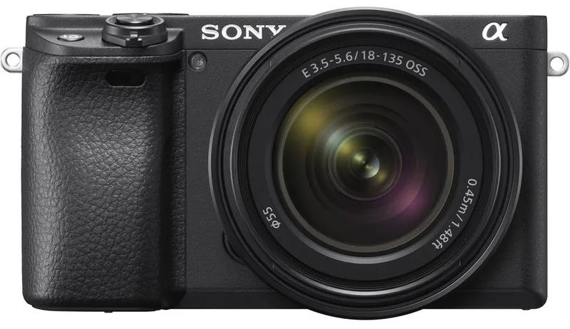 Sony A6400 E 18-135mm f/3.5-5.6 OSS