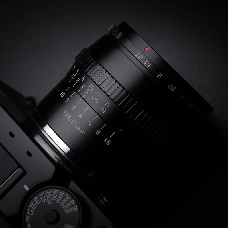 TTArtisan 50mm F1.2 APS-C Canon EOS-M Focus Manual - imagine 4